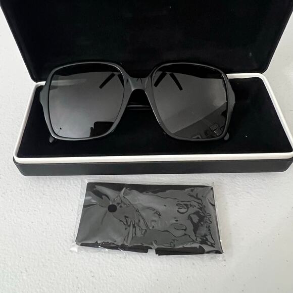 Givenchy Gv7123/G/S 807 Sunglasses Black Women’s Square Eyewear - Picture 7 of 7